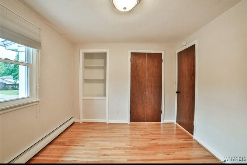 Building Photo - 46 MacArthur Dr
