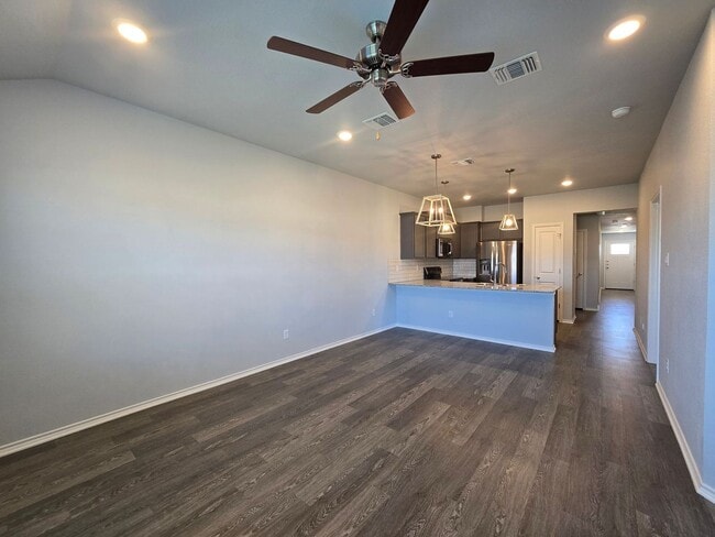 Building Photo - 1241 LEXINGTON Dr