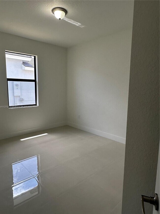Building Photo - 14580 SW 22nd St