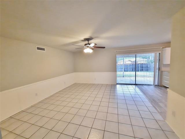 Building Photo - 911 Elmwood Dr