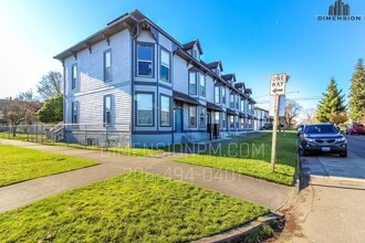 Building Photo - Turn of Century Apartments 1 and 3 bedrooms