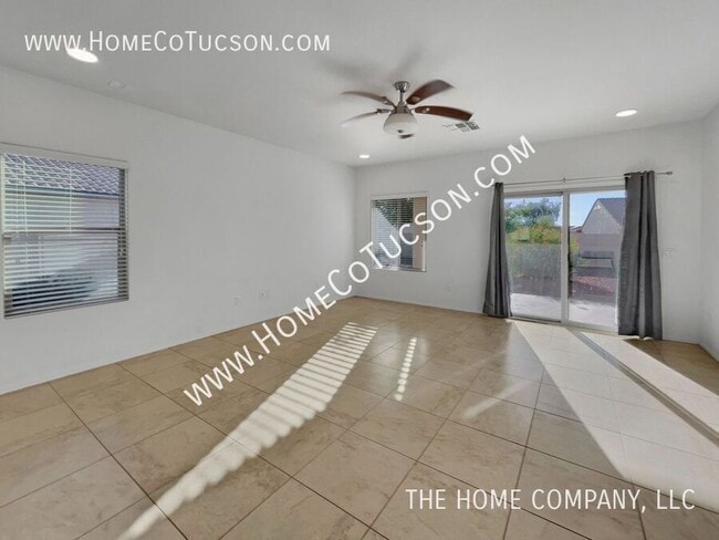 Building Photo - 34584 S Bronco Dr