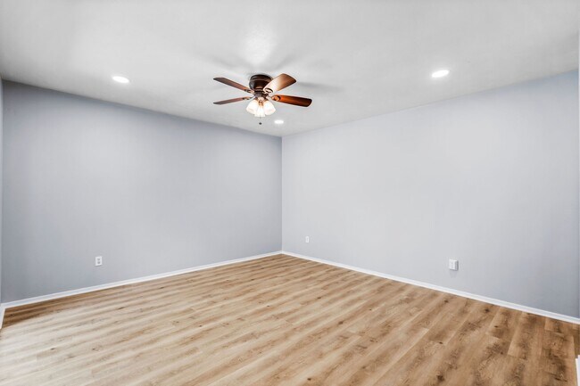 Building Photo - 3 Gambrel Oak Pl