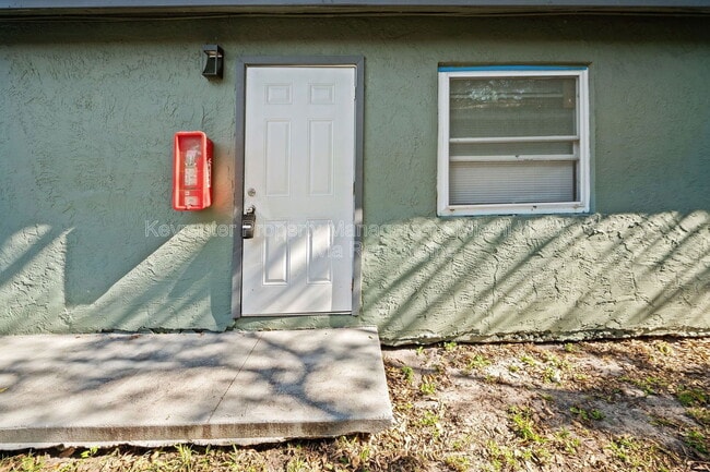 Building Photo - 1022 NW 6th Ave