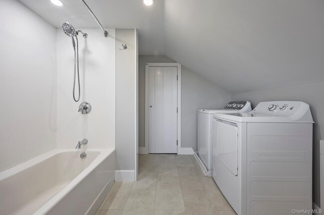 Building Photo - 6 Starr Ridge Rd