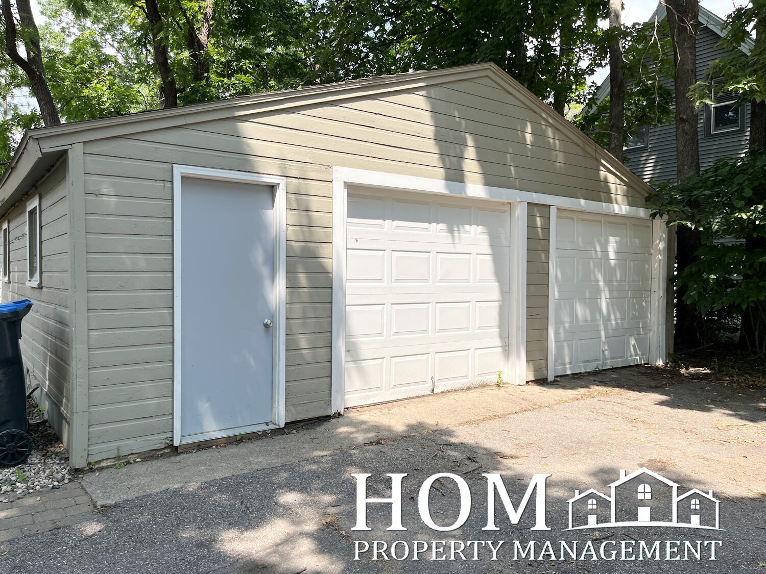 Building Photo - 229 Center St