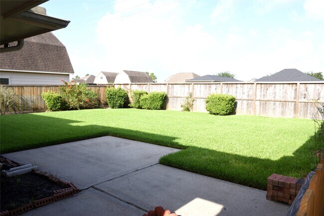 Building Photo - 2316 Hopi Dr