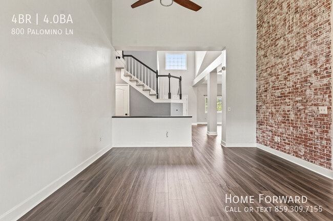 Building Photo - 800 Palomino Ln