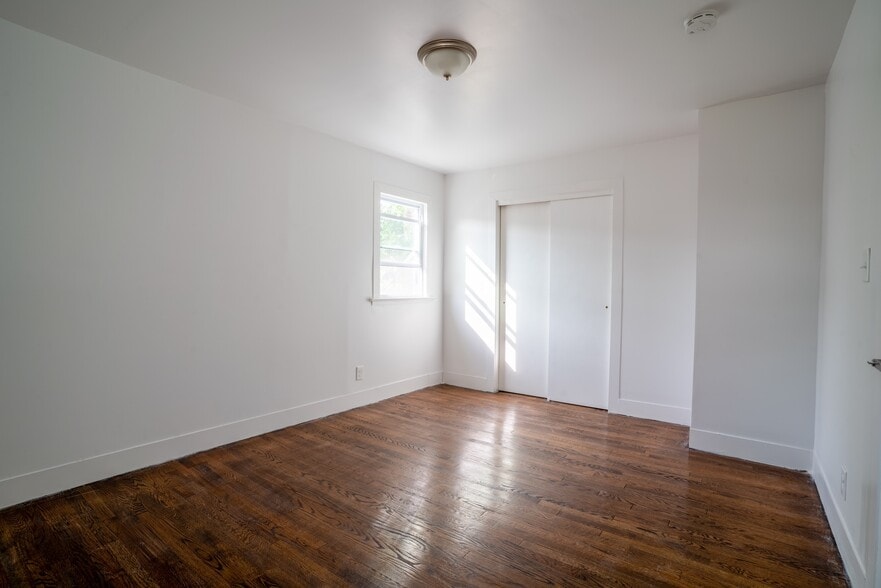 Bedroom 1 - 83 Sheridan St