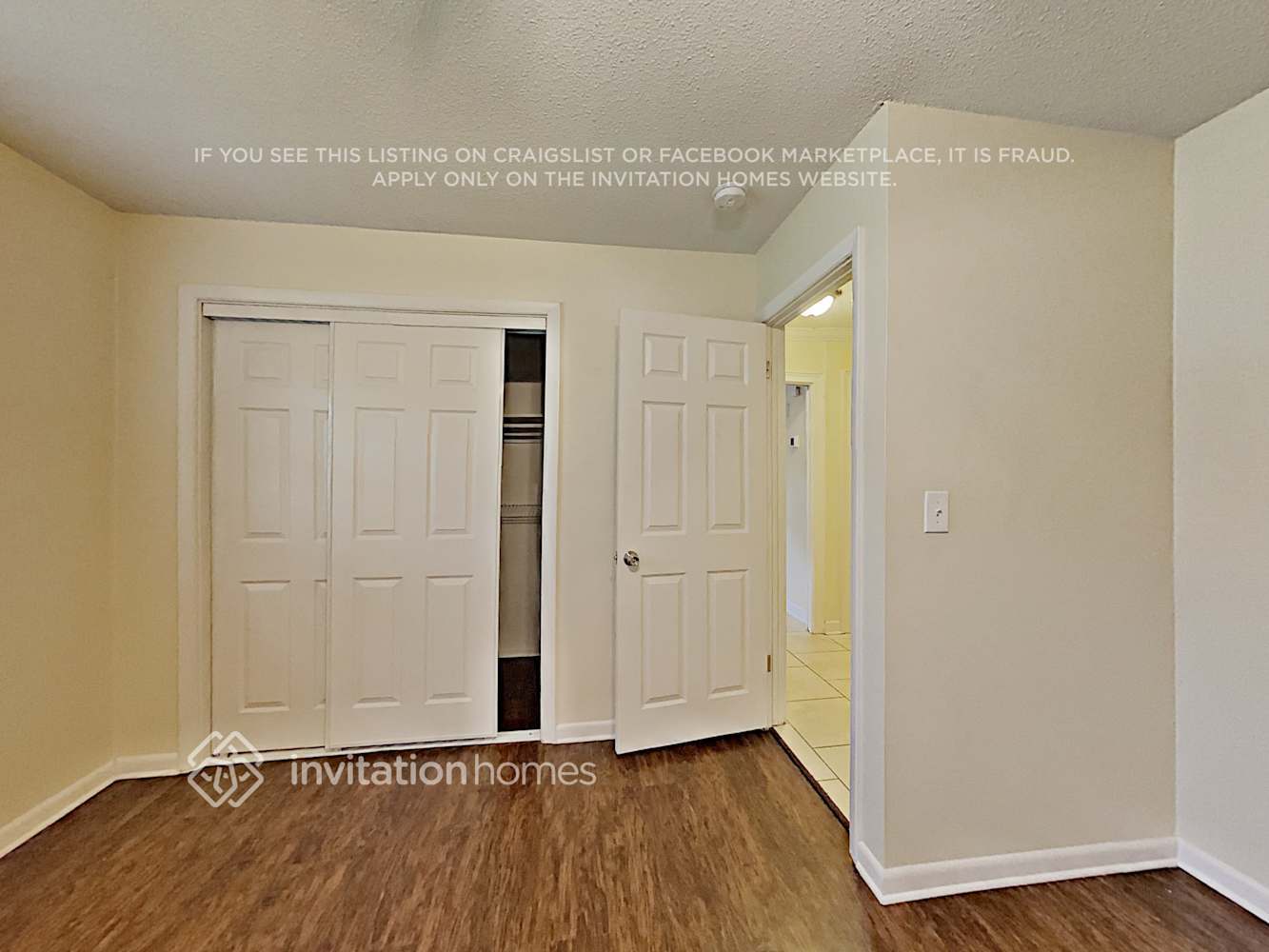 Building Photo - 2219 25th Ave W