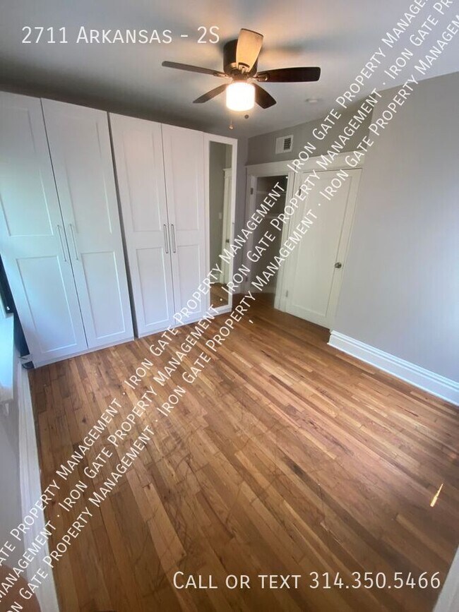 Building Photo - 2711 Arkansas-2S