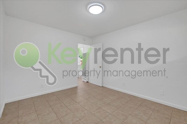 Building Photo - 6705 Greenback Ln