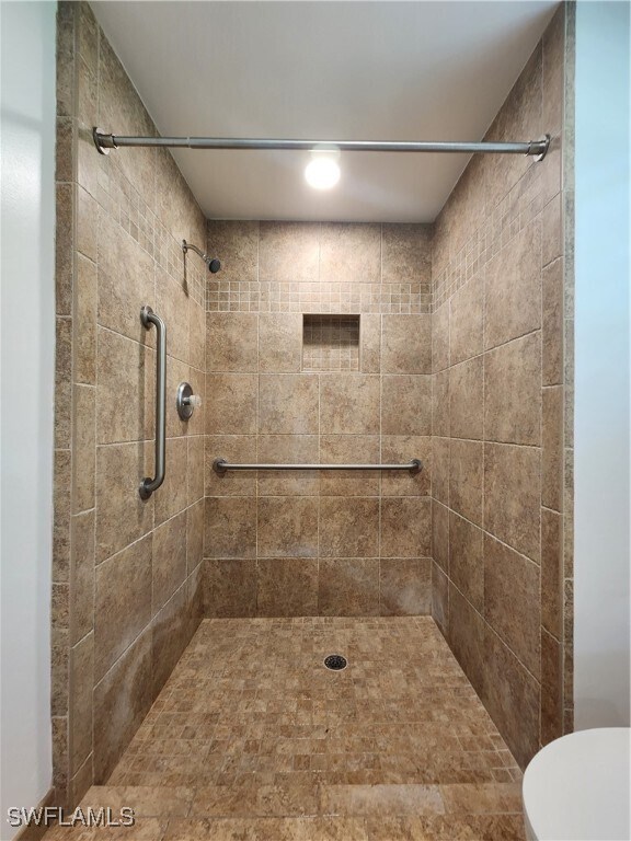 Building Photo - 5930 Spanish Oaks Ln