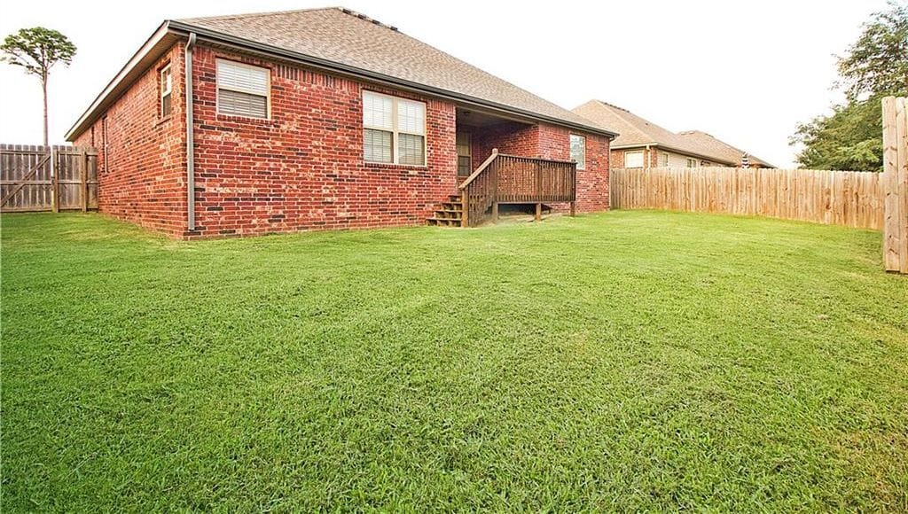 Building Photo - 3007 SW Waterleaf Ave
