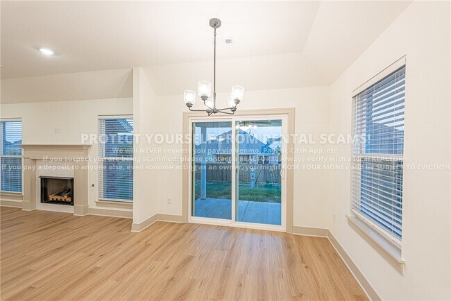 Building Photo - 4173 W Barhem Dr