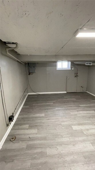 Building Photo - 239 Ormond Ave