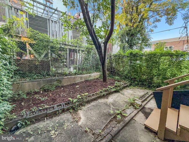 Building Photo - 4832 N Camac St