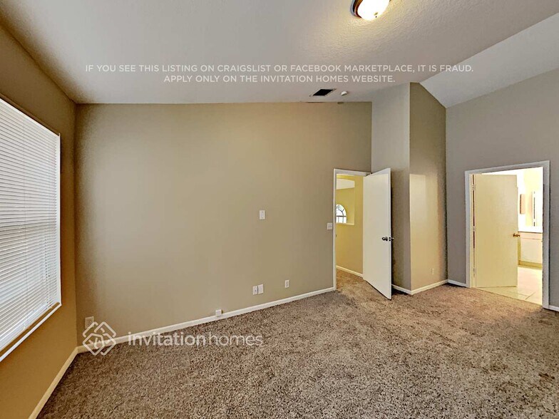 Building Photo - 3811 Jasmine Ln