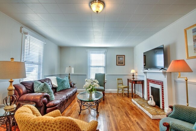 Building Photo - 1624 Edgemont Ave