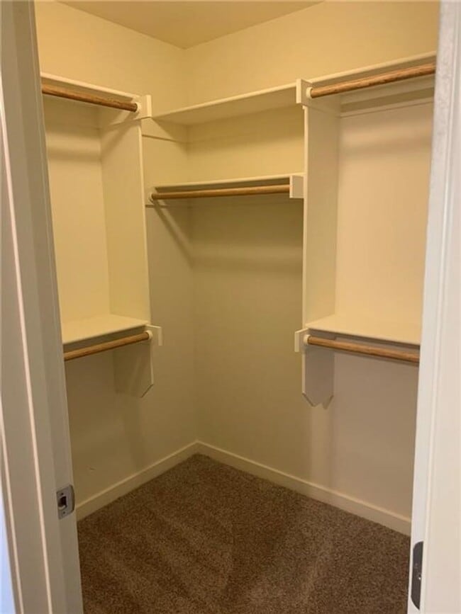 Building Photo - 505 W Weymouth