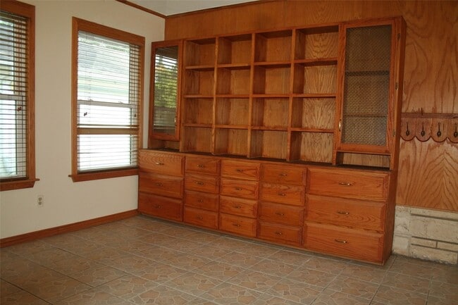 Building Photo - 7518 El Rancho St