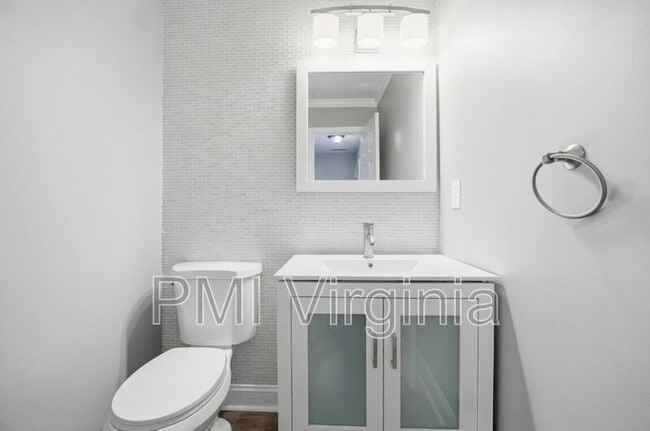 Building Photo - 4808 Boxford Rd