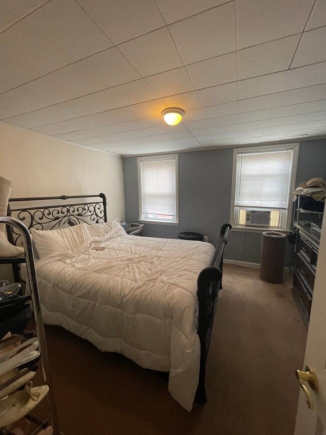 Building Photo - Modern 3 Bedroom, 1 Bath Passyunk Sq. Home...