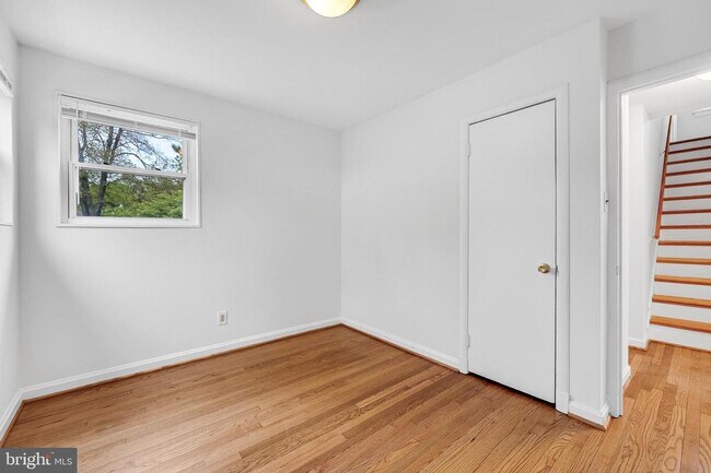 Building Photo - 5023 Druid Dr