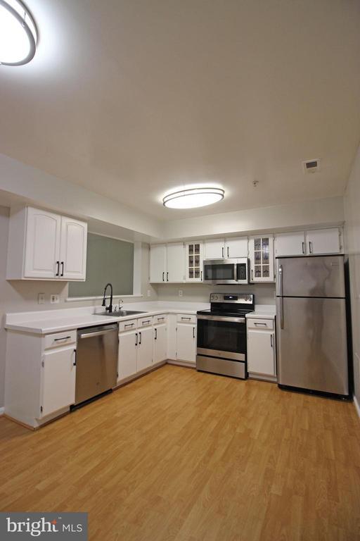 Building Photo - 7939 Otter Cove Ct
