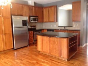 Kitchen - 49 4th Ave N