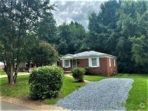 Building Photo - Move in Special!  West Charlotte.  Renovat...