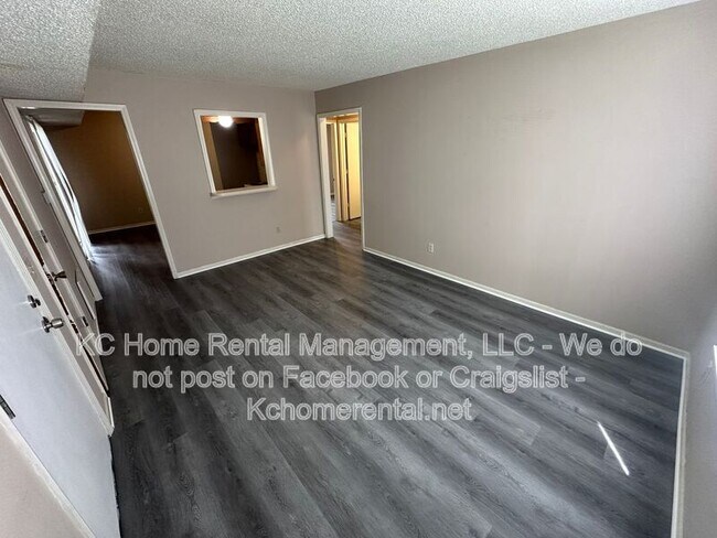 Building Photo - 838 Saddlewood St