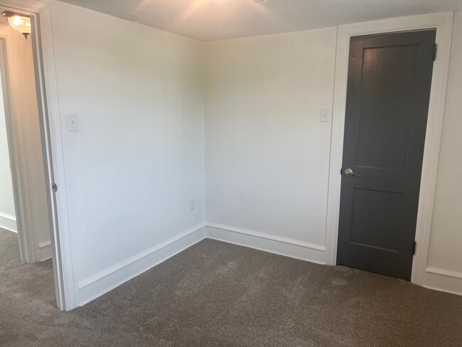 Building Photo - Beautiful 5-Bedroom Home in East Cocalico ...