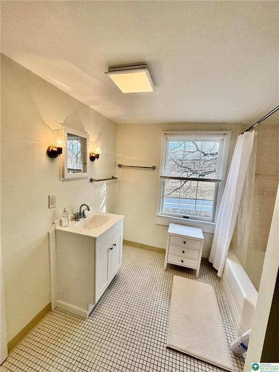 Building Photo - 6024 Front St