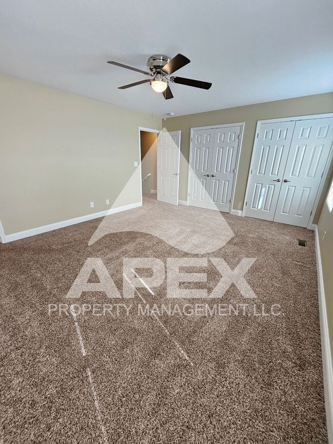 Building Photo - AVALON TOWNHOMES – LIKE NEW - 2 Bd/2.5 Ba Townhome off Topside Road with convenient access to Mar...