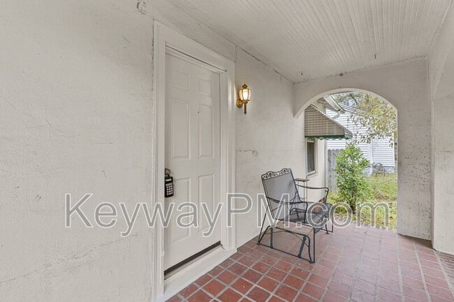 Building Photo - 1870 Kissingbower Rd