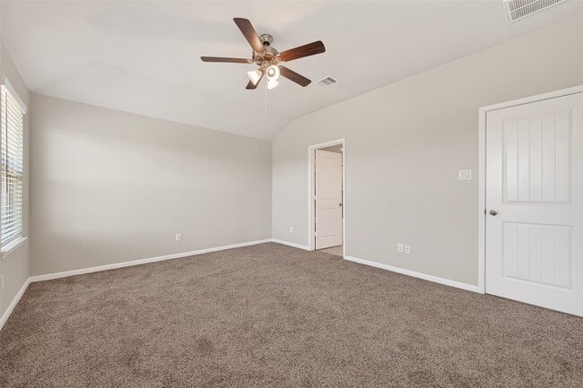 Building Photo - 7558 Highland Chase Dr