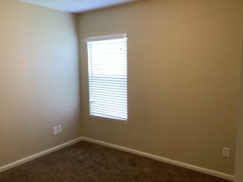 Building Photo - 117 Marisco Way