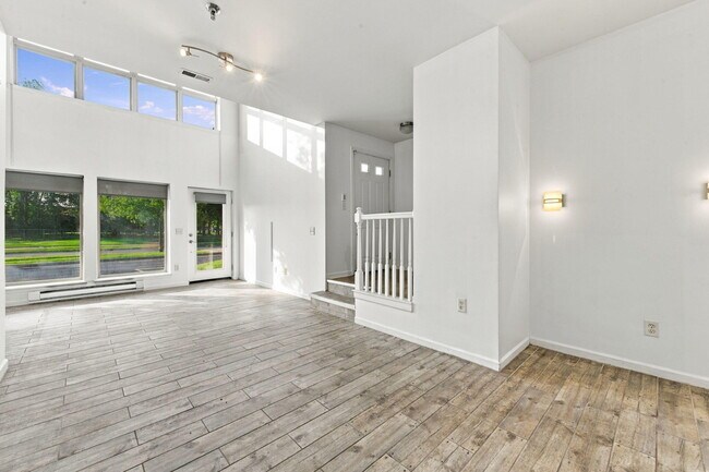 Building Photo - 113 Legato Dr