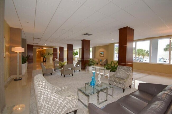 Building Photo - 4250 Galt Ocean Dr