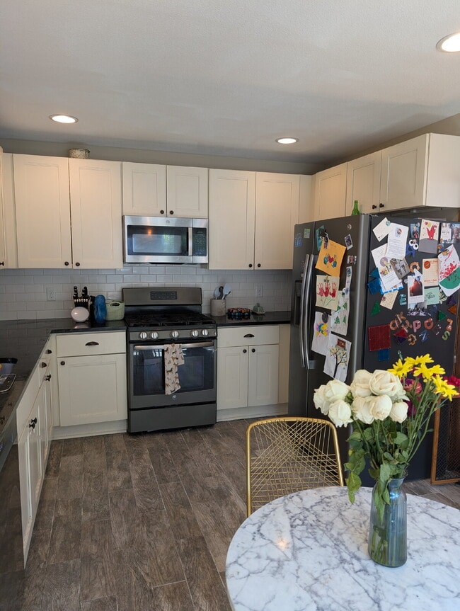 Building Photo - 3BR/2BA Northeast Minneapolis Home With Character, Privacy, and Room to Relax