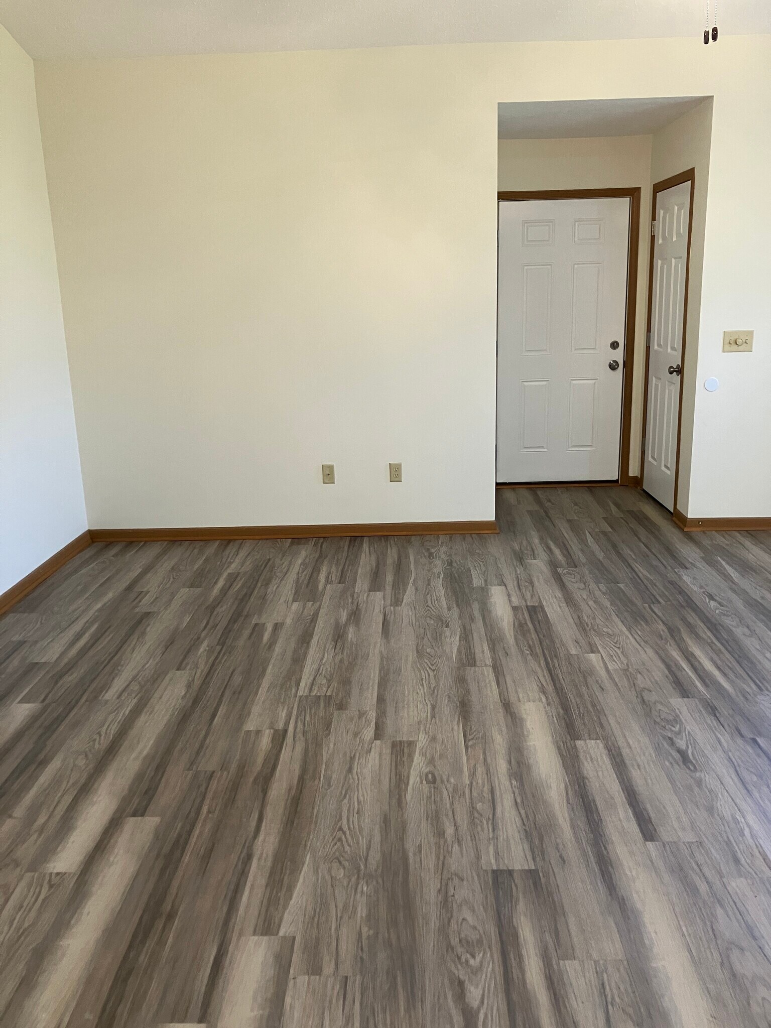 Building Photo - 1023 Laurel Tree Ct