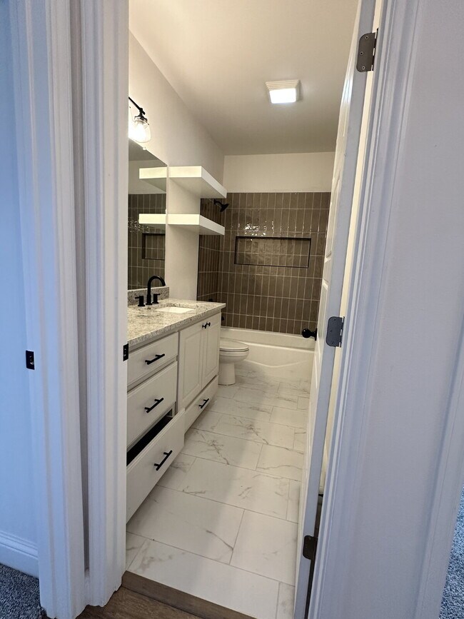 Building Photo - Custom 2023 Parade of Homes Residence