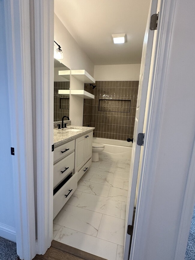 Building Photo - Custom built home in West Lubbock