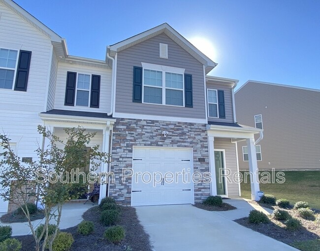 Building Photo - 232 David Hl Dr