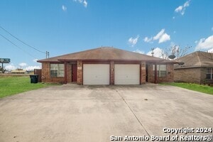 Primary Photo - 1152 Misty Acres Dr
