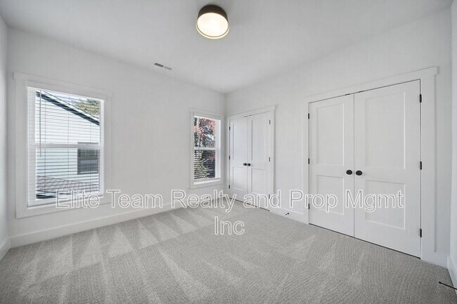 Building Photo - 511 Bowman Rd