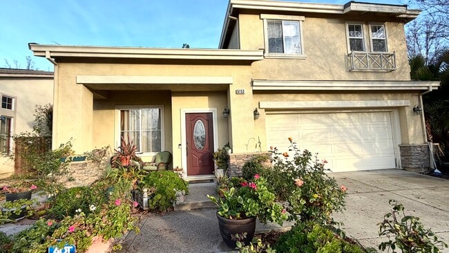 Building Photo - 5153 Aspen St