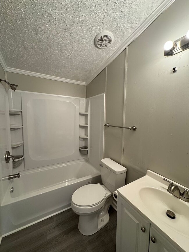 Building Photo - 236 Kue Pass