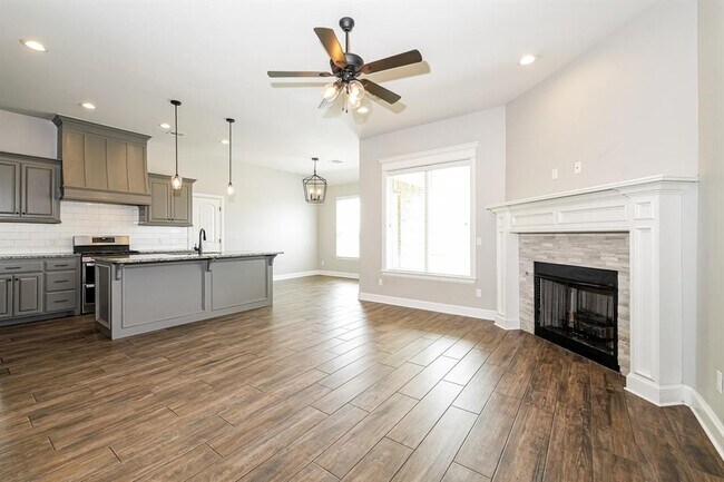 Building Photo - 4213 St Augustine St